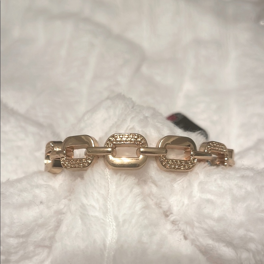 Elegant Gold Bracelet for Women NWT